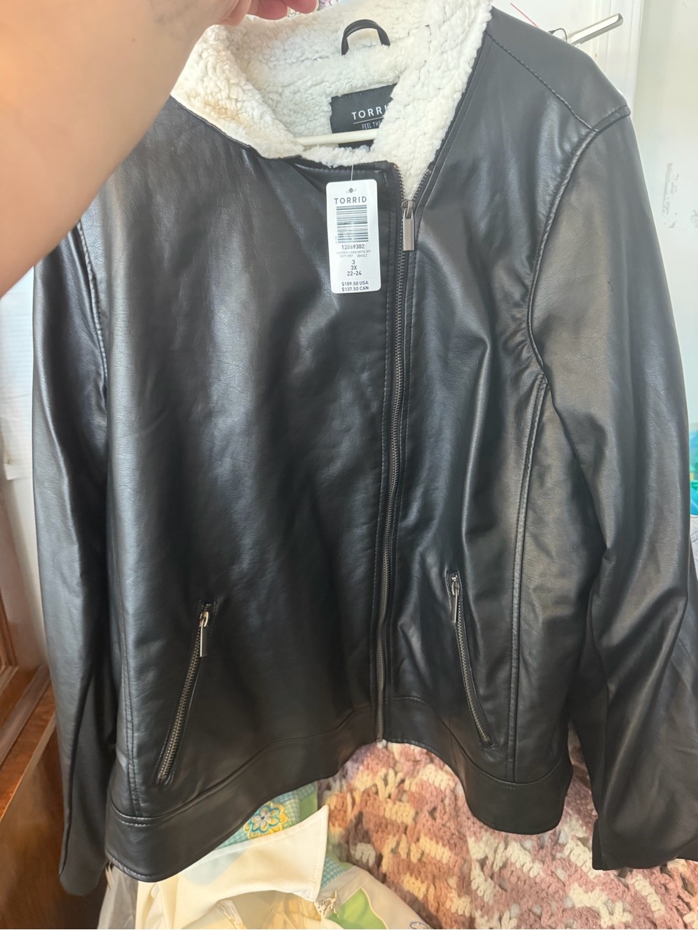 NWT Torrid Size 3 22/24 Black Faux Leather Sherpa Lined Moto Jacket Plus